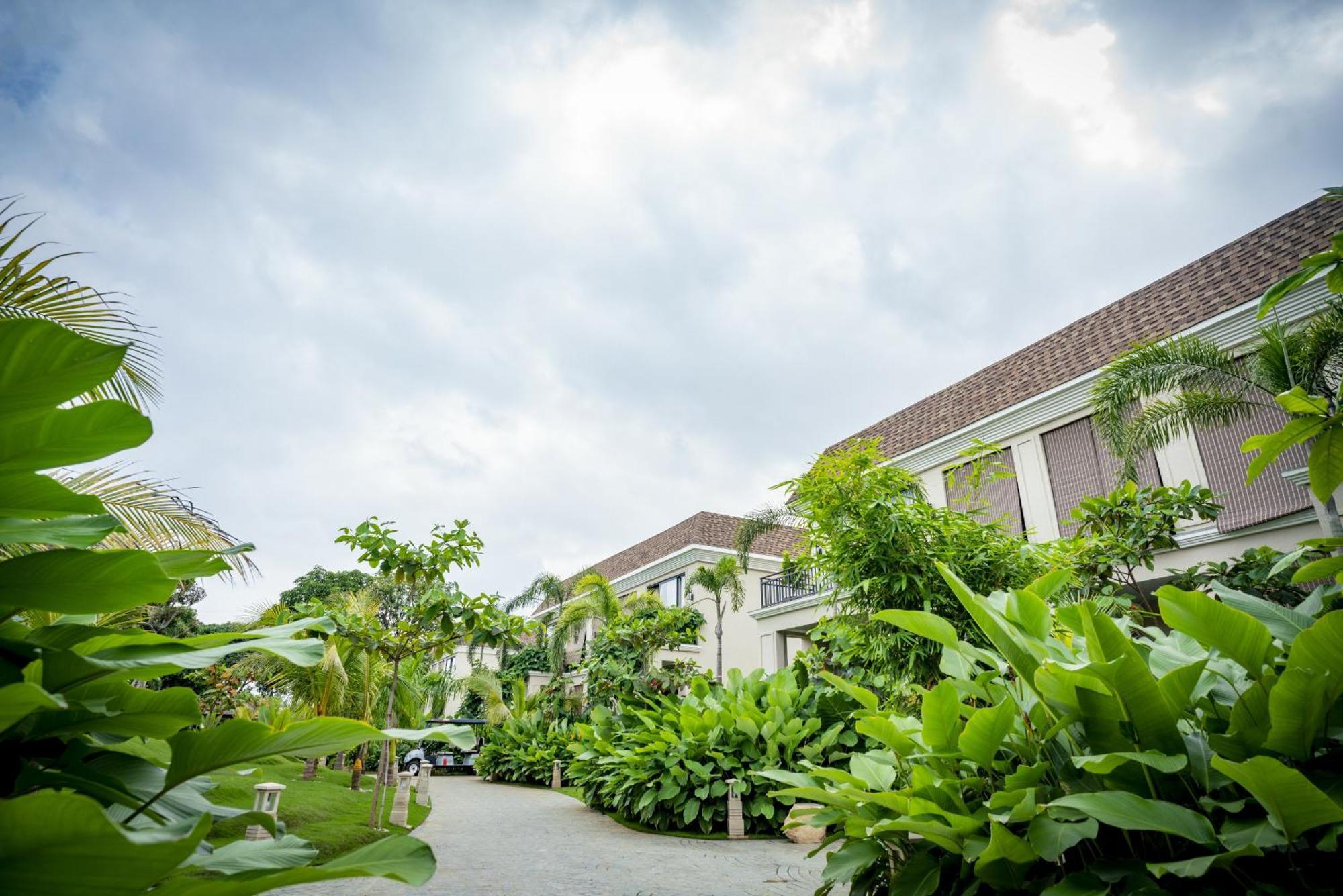 Maira Resort And Convention Centre Rāipur Exterior foto